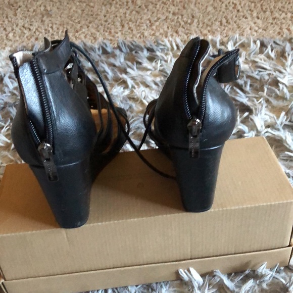 BCBG womens wedge sandals. Size 9 1/2, black sandals. - Picture 3 of 4